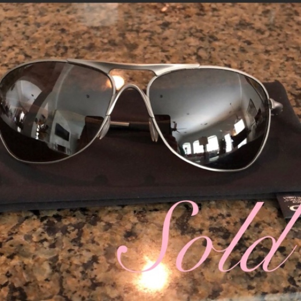Sold 🅿️🅿️- Offers Welcome—Men’s Oakley Eyewear